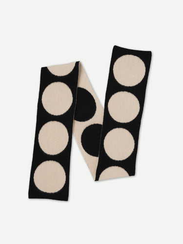 BRUSHED SPOT SCARF BLACK & OATMEAL